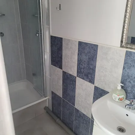 Apartamentysienkiewicza11 아파트 비드고슈치